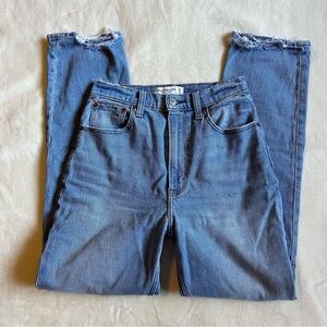 Curve Love Ultra High Rise Ankle Straight Jean